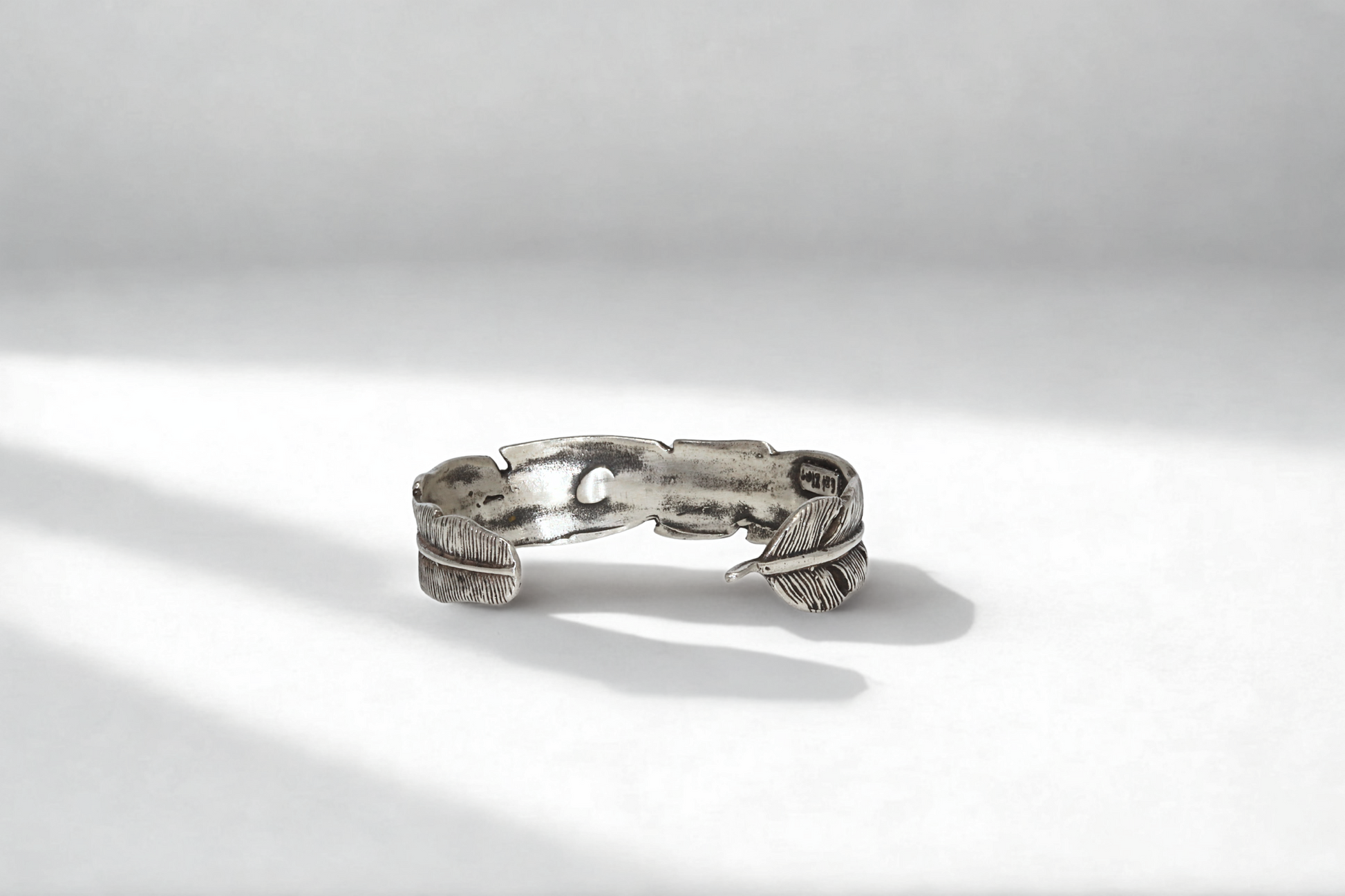 צמיד Feather Guard