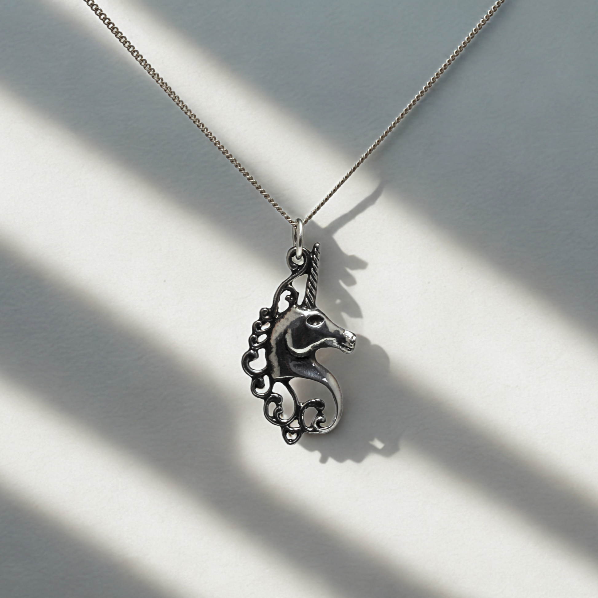 תליון חד-קרן פגסוס מיתולוגי