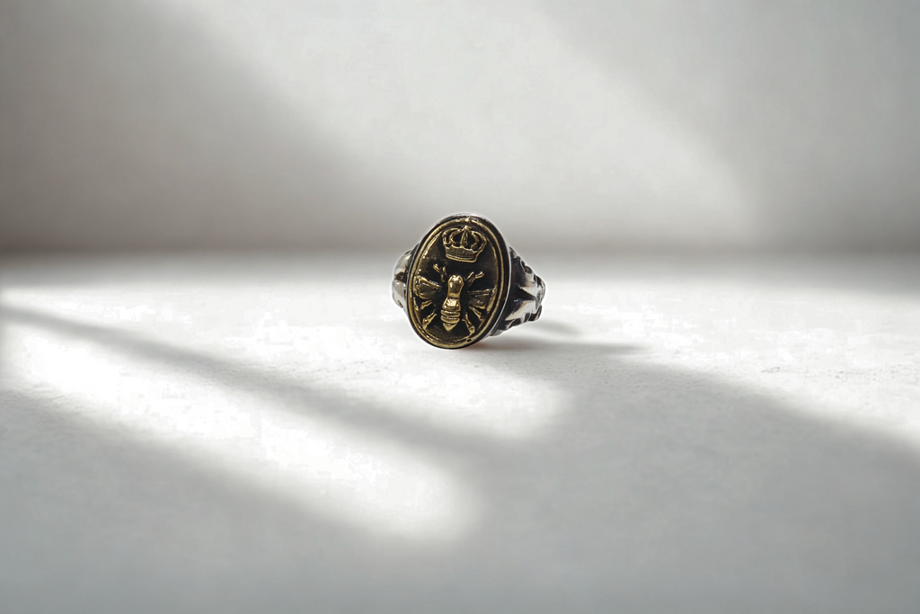 טבעת דבורה מלכותית כסף בשילוב בראס