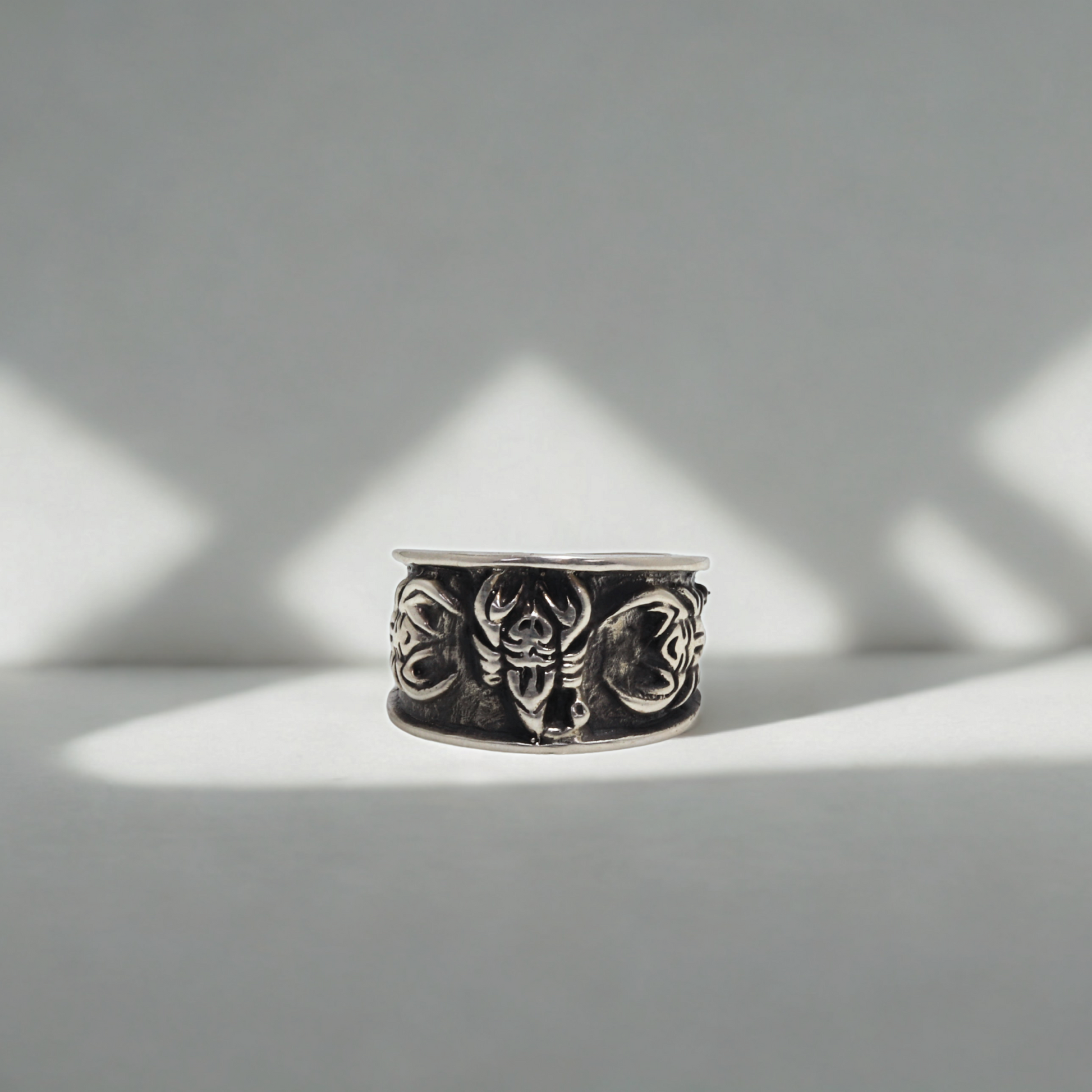 טבעת Scorpion Totem