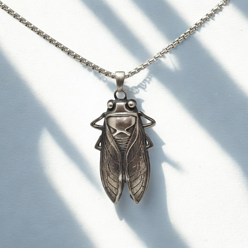 תליון לוחש הקיץ