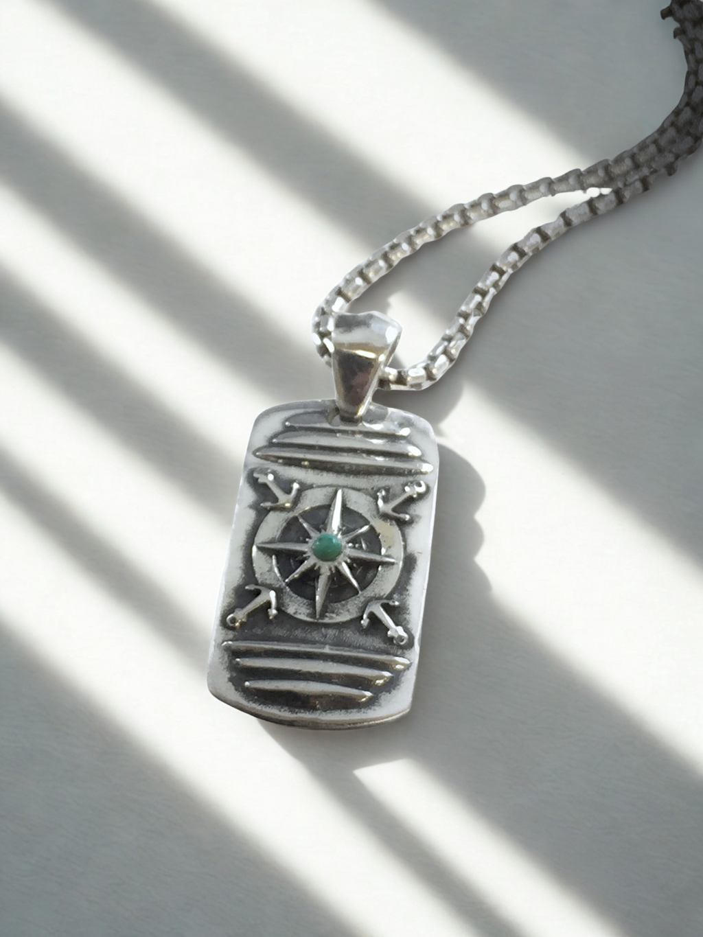 תליון דסקית מצפן