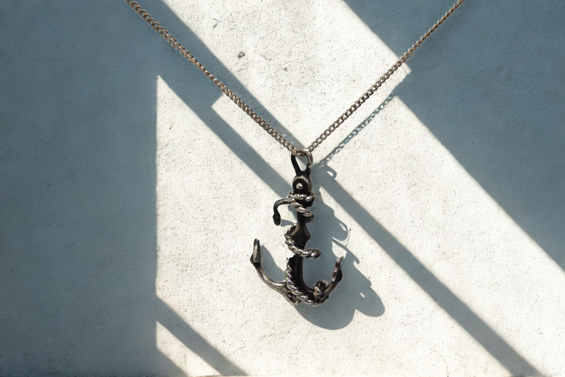 תליון עוגן עם חבל מפותל