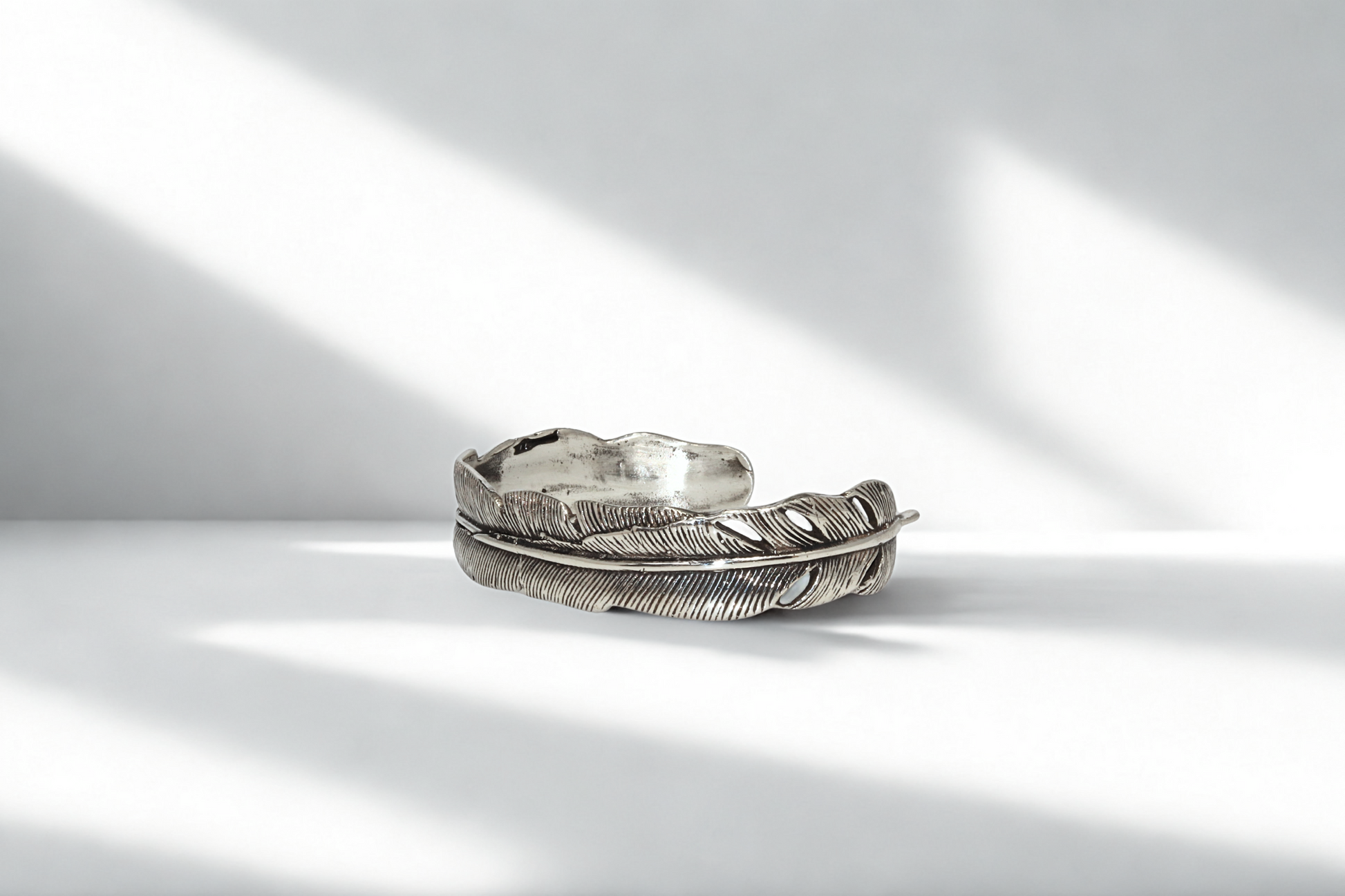 צמיד Feather Guard