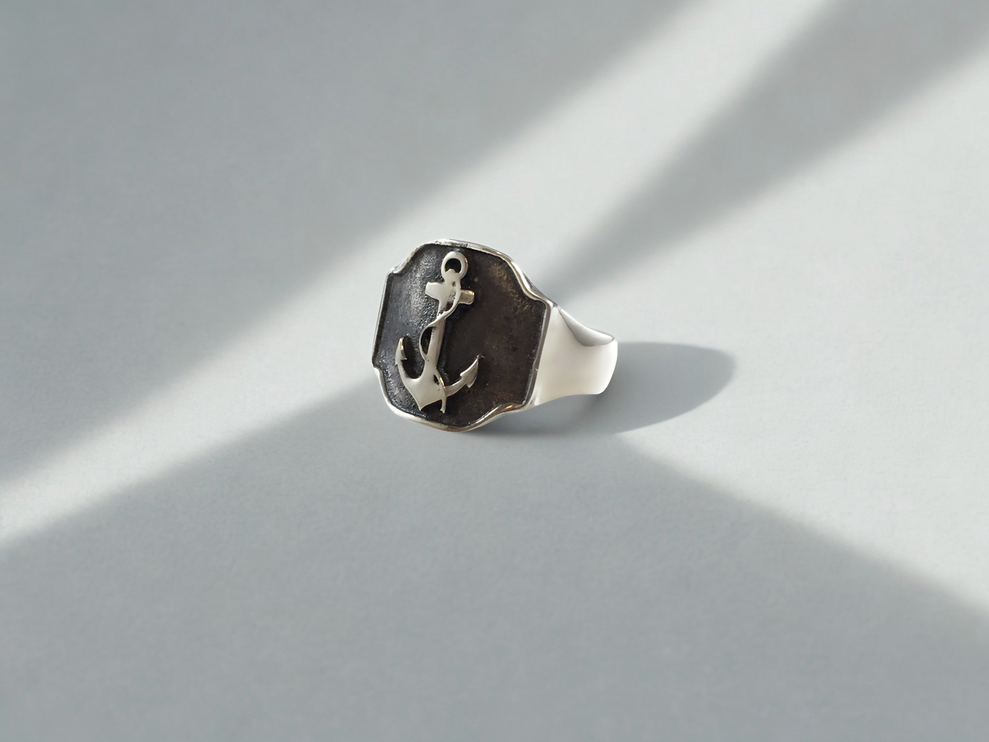 טבעת הרוח והעוגן