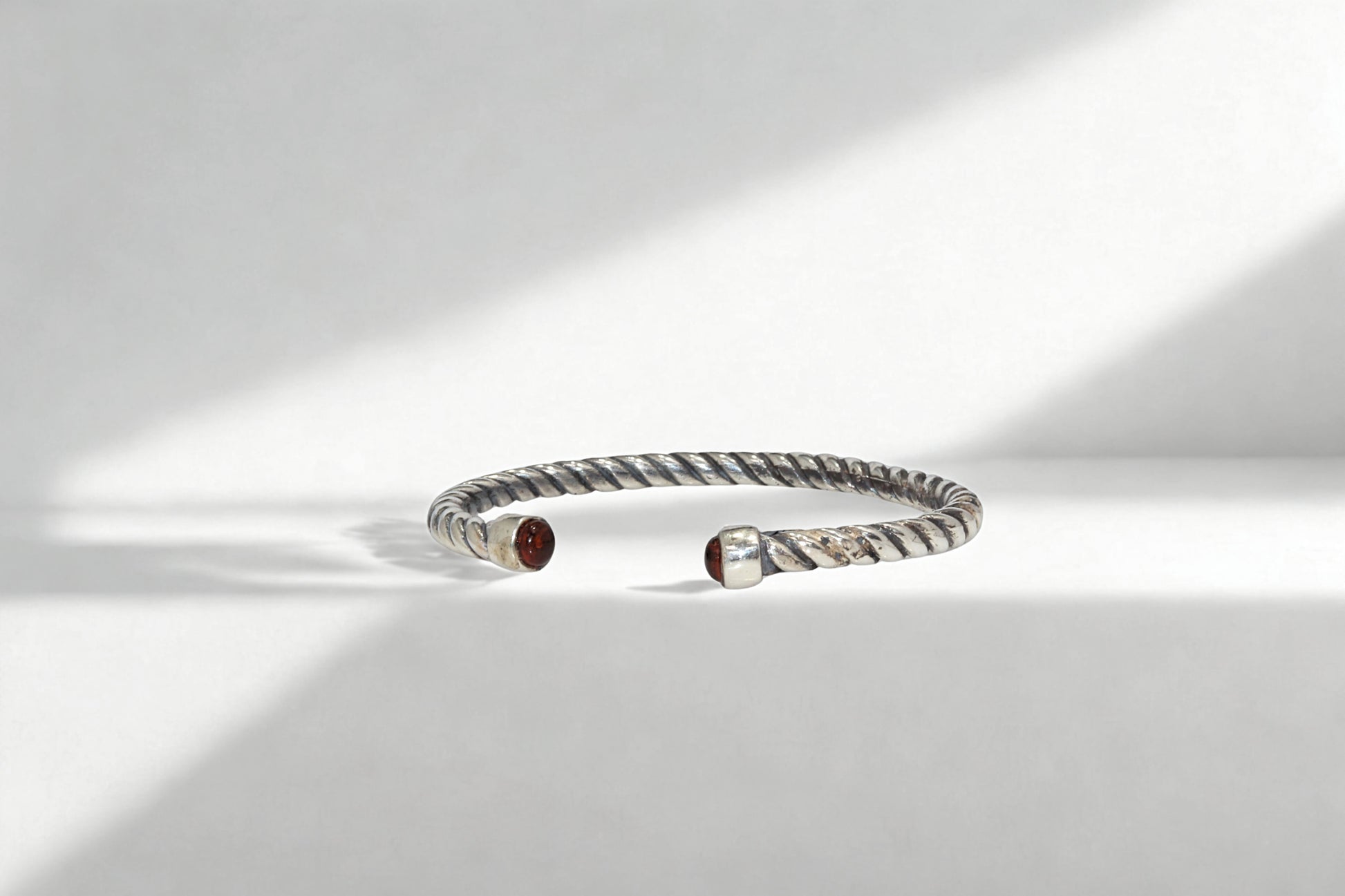 צמיד Crimson Twist