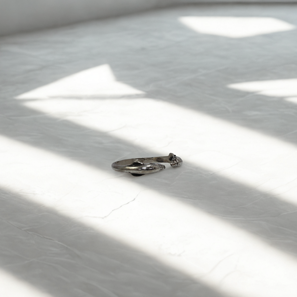 טבעת דולפינים