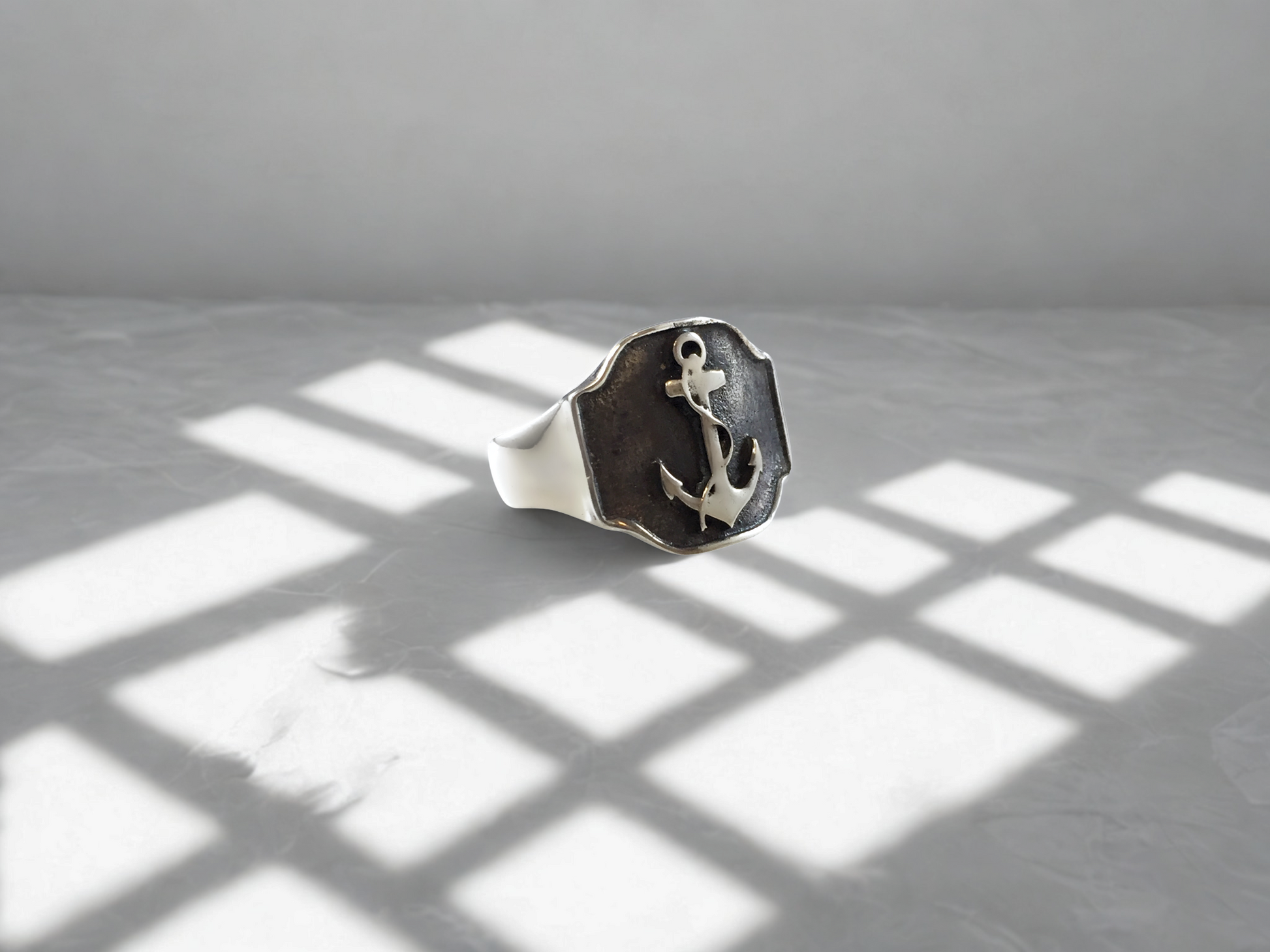 טבעת הרוח והעוגן