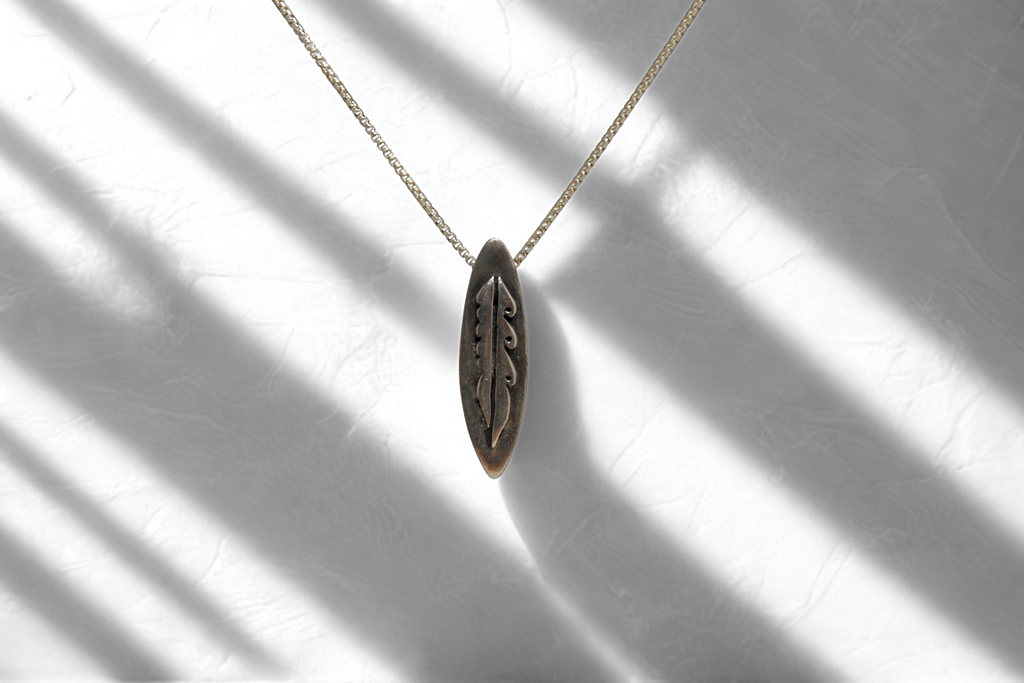 תליון גלשן Surf Leaf