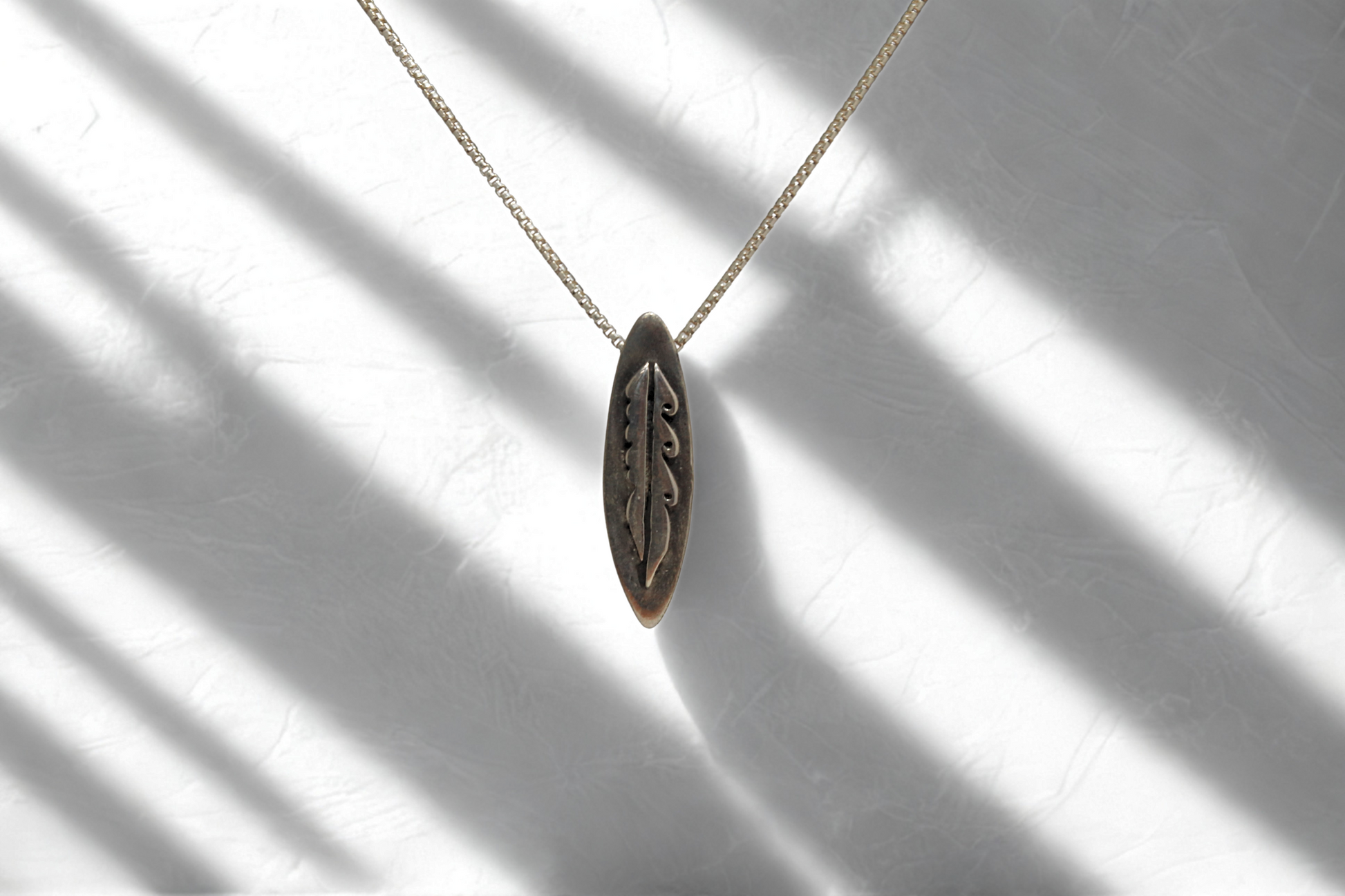 תליון גלשן Surf Leaf