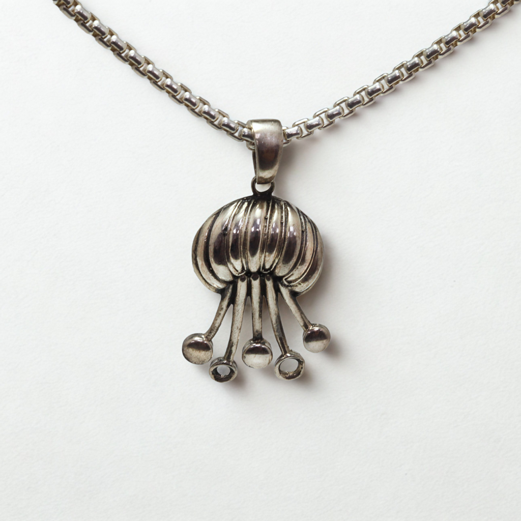 תליון מדוזה מעוצבת