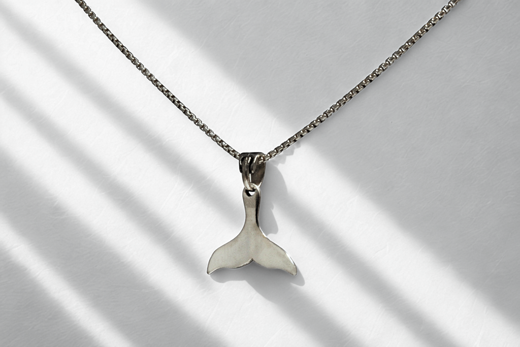 תליון זנב דולפין