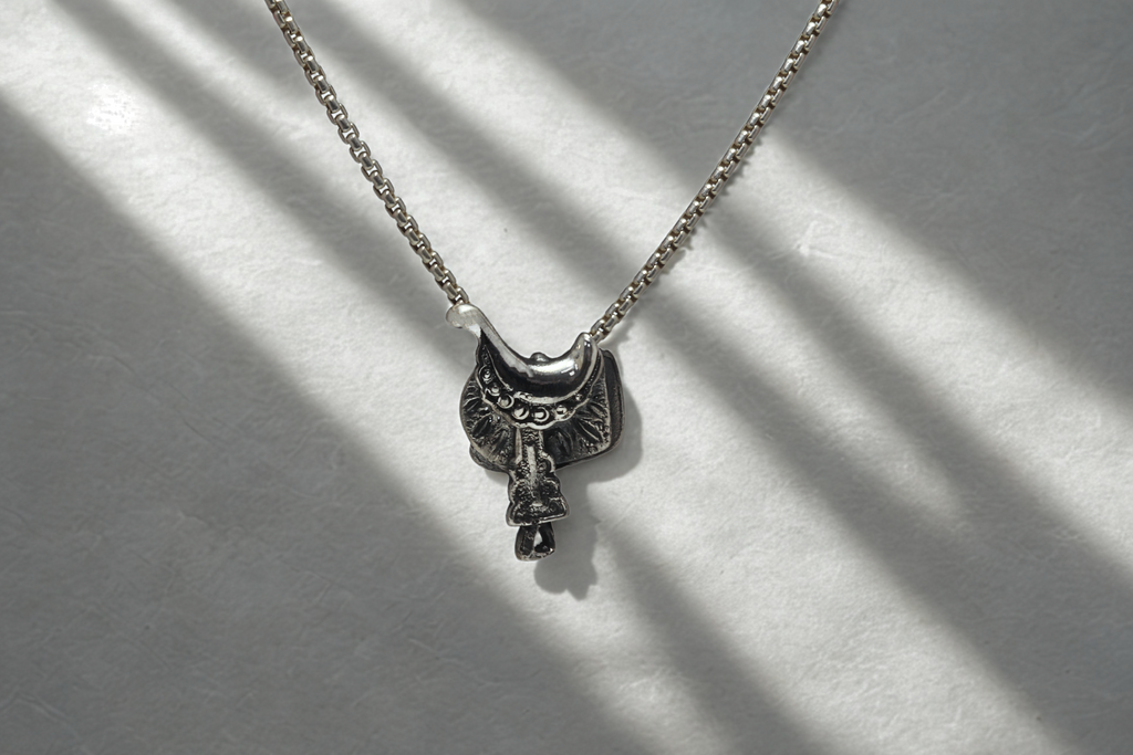 תליון אוכף רכיבה