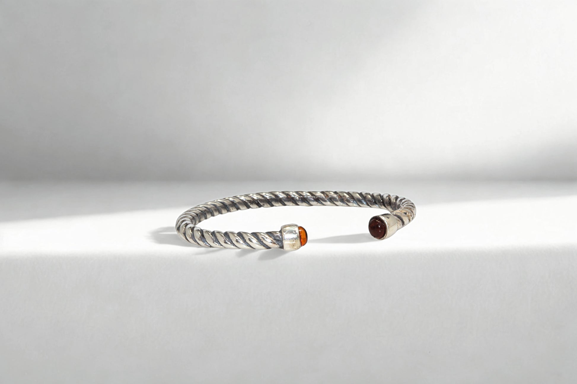 צמיד Crimson Twist